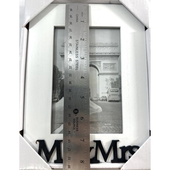 Isaac Jacobs White Wood Sentiments “Mr & Mrs” Picture Frame, Fits 4x6 inch Photo - Picture 4 of 7